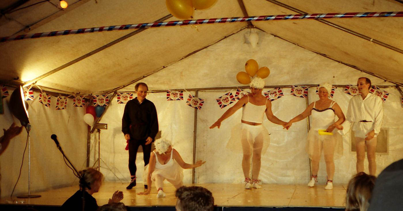 2002 Jubilee Revue-2